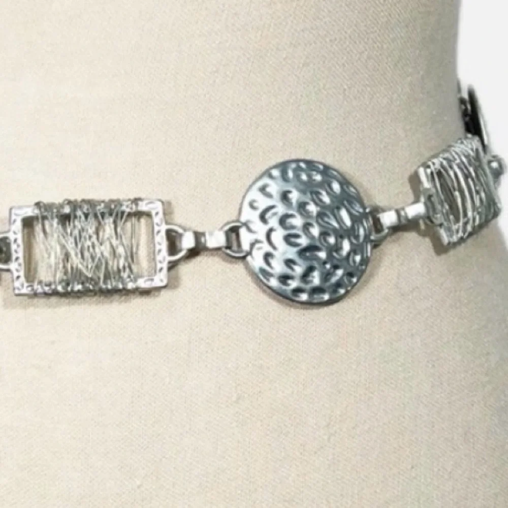 Vintage Modern Cowgirl Silver Hammered Metal Concho Woven Wire Belt One Size XL